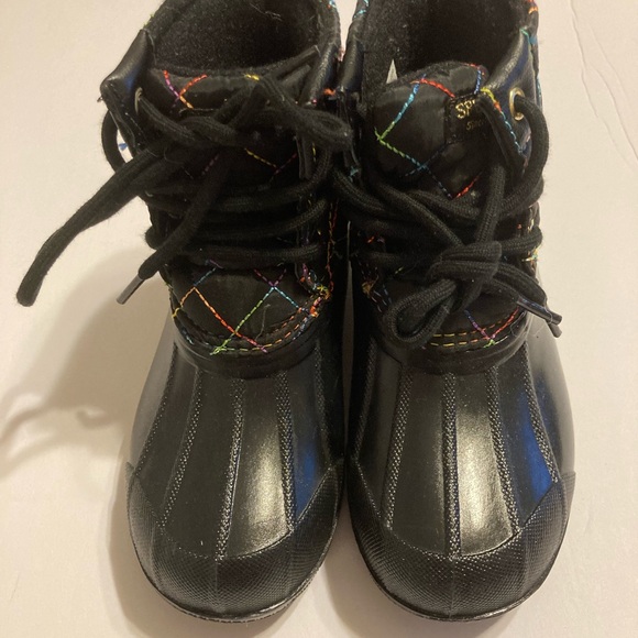 NWOT Colorful Quilted Kids Boots Sperry size 9 - Picture 2 of 5